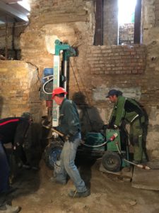 Микросваи, фундамент в подвальном помещении г.Киев, ул. Владимирская